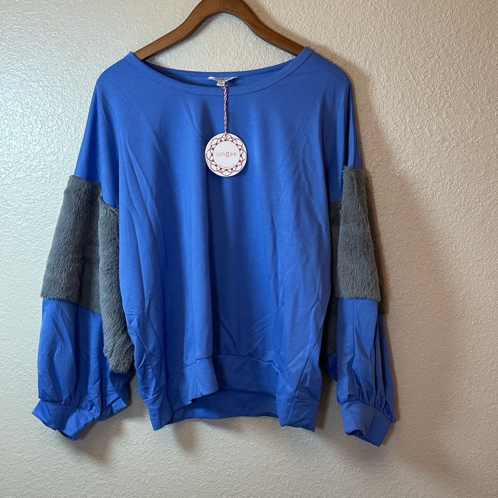 Umgee Oversized Sweatshirt Women Blue Fuzzy Gray Fur Sleeve Pullover Mob Wife S